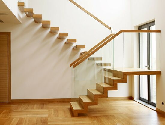 Faltwerktreppe mit frei schwebenden Stufen, Kragarmtreppe, Faltwerk und Kragarm kombiniert, Treppe individuell
