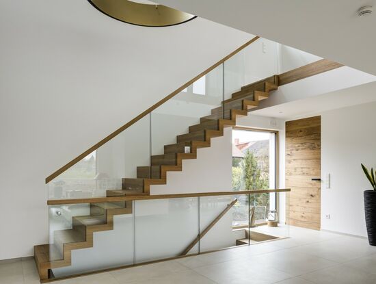 Gerade Faltwerktreppe Eiche geölt von Stockwerk-Treppen