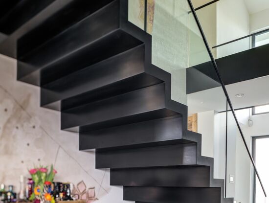 Eine Faltwerktreppe von STOCK|WERK Treppen, Herxheim