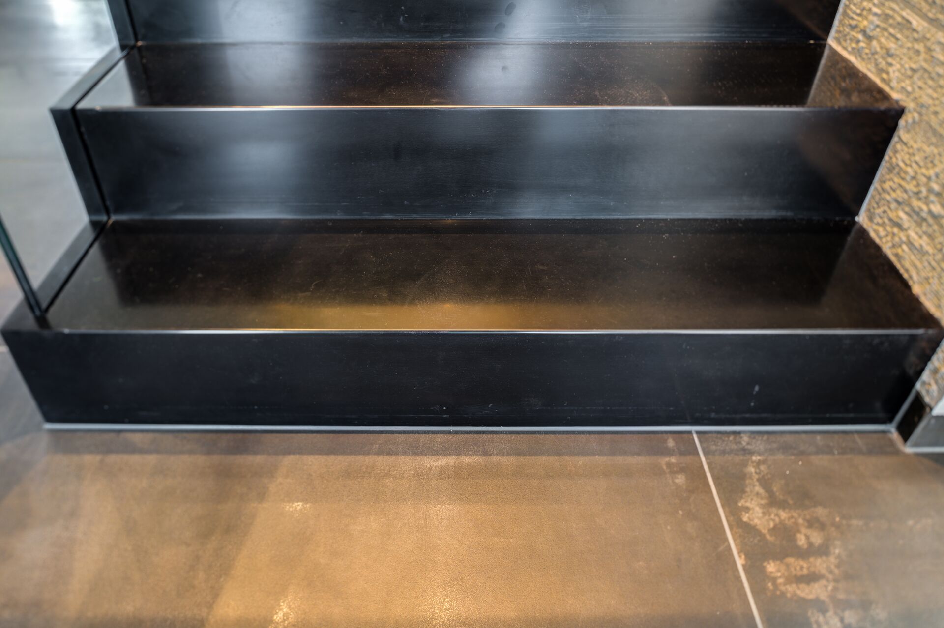 Eine Faltwerktreppe von STOCK|WERK Treppen, Herxheim